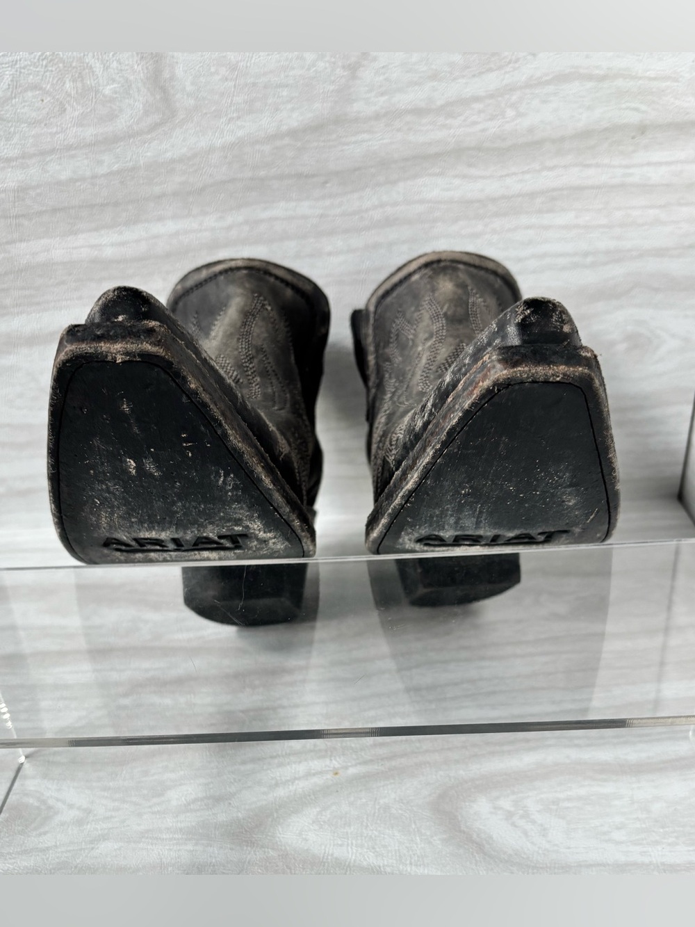 With Box Ariat Women’s Western Boots - naturally distressed black booties size 8 - Picture 8 of 16